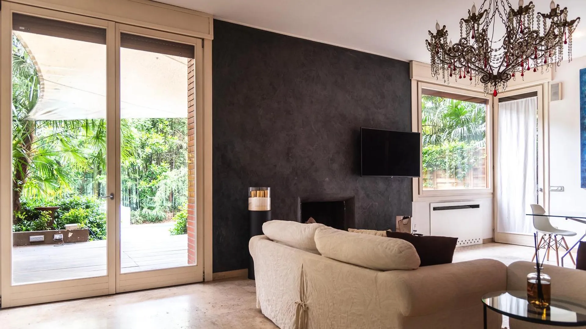 Apartman Youhosty - Exclusive Townhouse Garden And Pool Milánó Olaszország