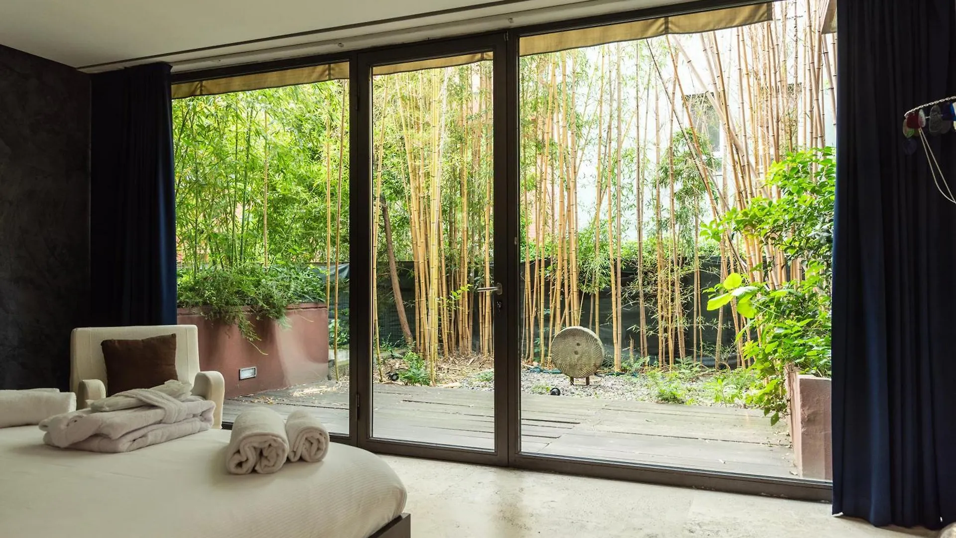 Youhosty - Exclusive Townhouse Garden And Pool Milano 0*,  Italia