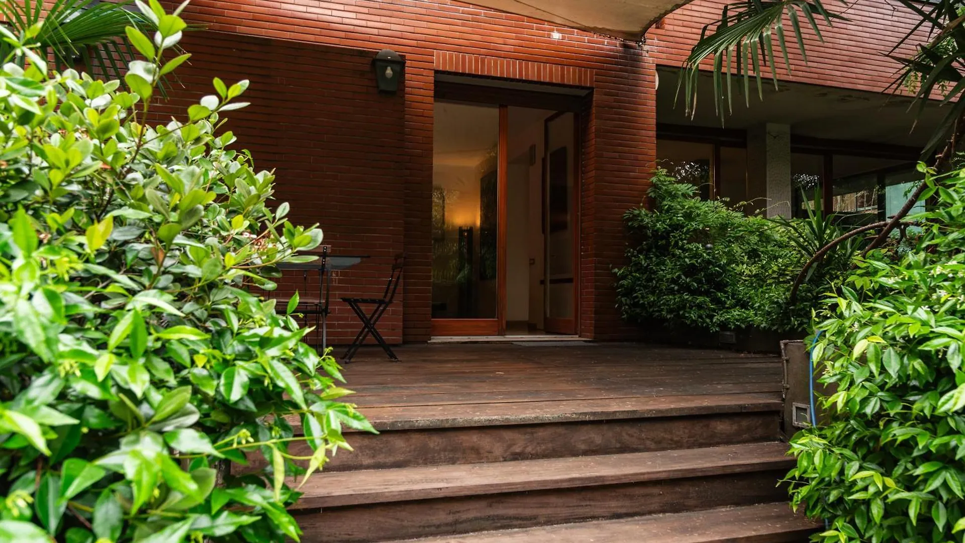 Youhosty - Exclusive Townhouse Garden And Pool Milan Italie