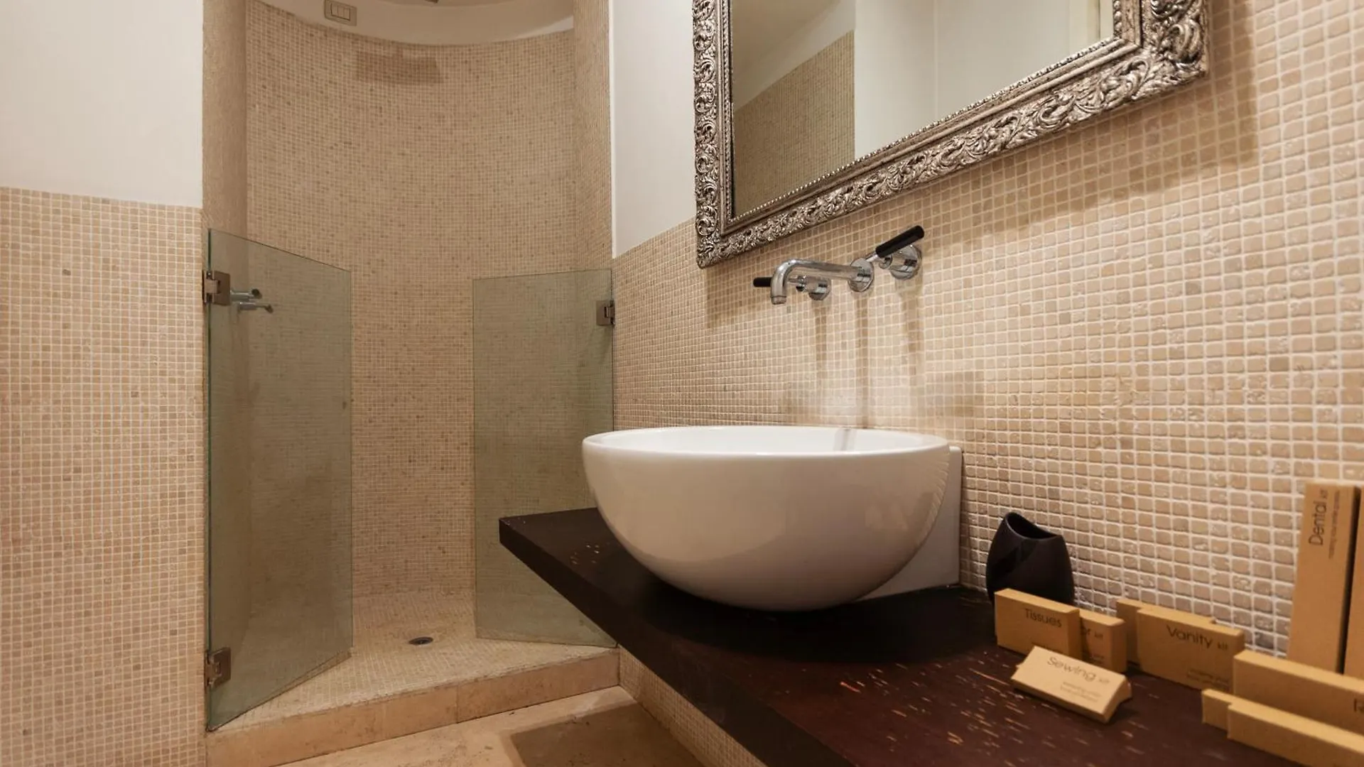 Youhosty - Exclusive Townhouse Garden And Pool Milano 0*,