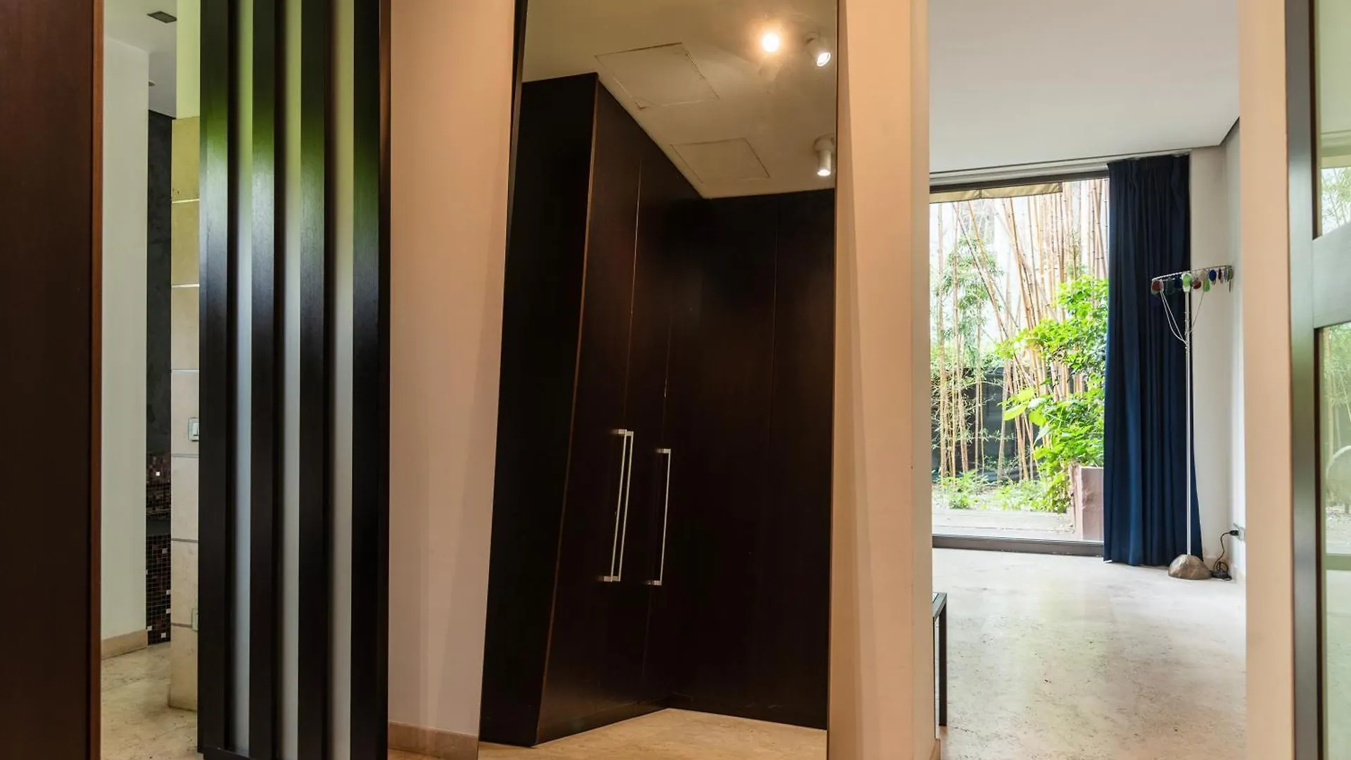 Youhosty - Exclusive Townhouse Garden And Pool Milano 0*,  Italia